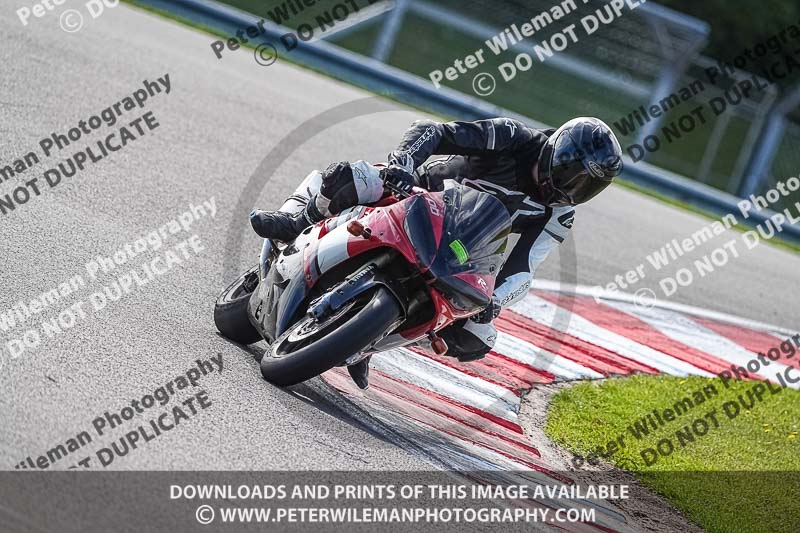 donington no limits trackday;donington park photographs;donington trackday photographs;no limits trackdays;peter wileman photography;trackday digital images;trackday photos